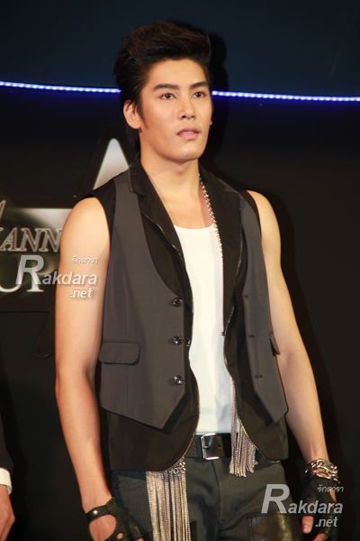 เคน ภูภูมิ โต้ เอ พาอัพหน้าใหม่ที่เกาหลี