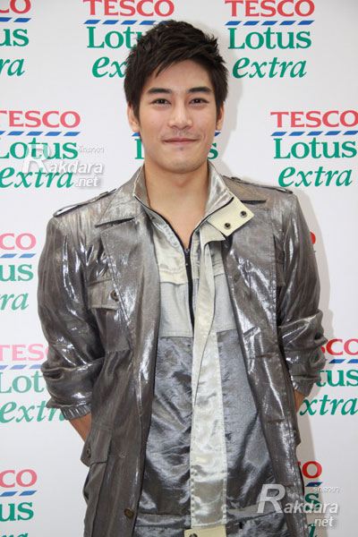 เคน ภูภูมิ โต้ เอ พาอัพหน้าใหม่ที่เกาหลี