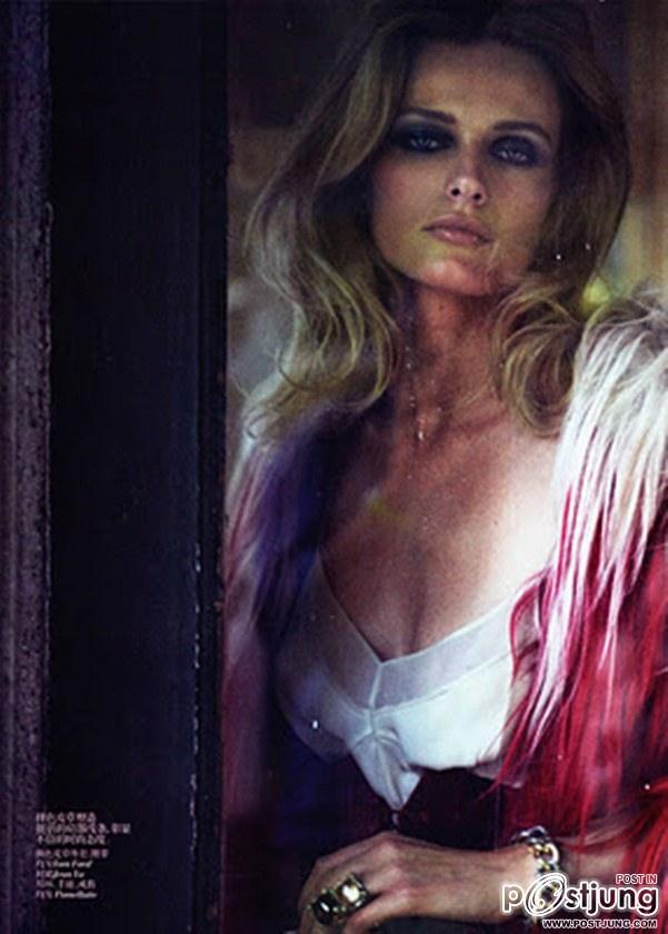 Edita Vilkeviiute Vogue China 11/2011