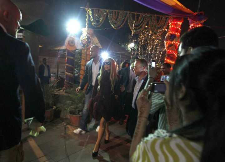 Lady Gaga 28.October.2011 Shopping in New Dehli