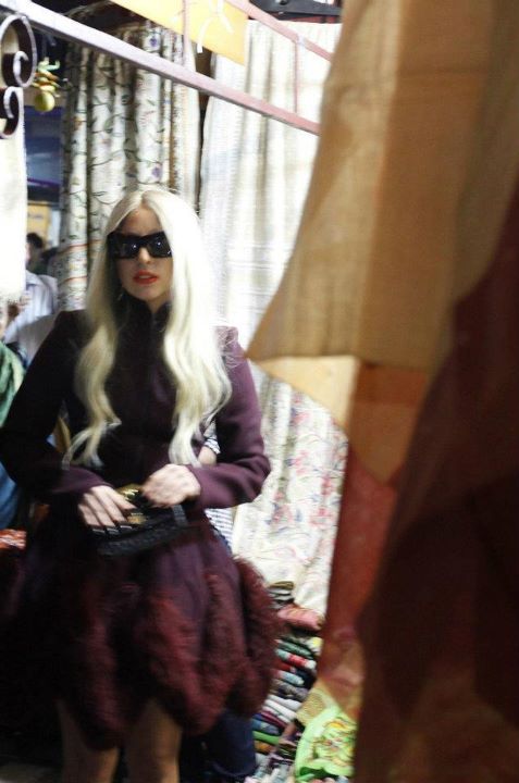 Lady Gaga 28.October.2011 Shopping in New Dehli