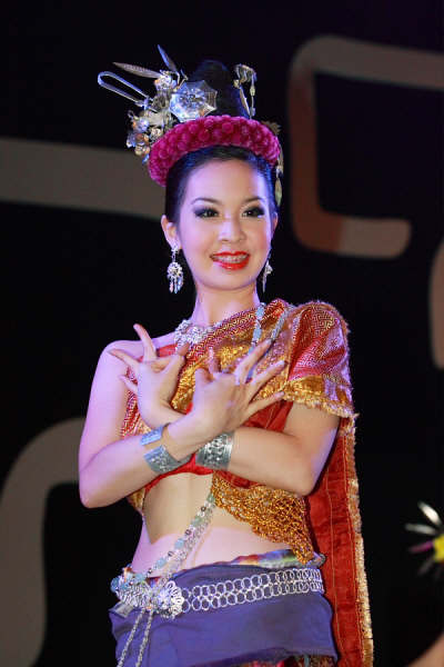 โรงเรียนสอนนางงาม By สถาบันฯ Center Stage.