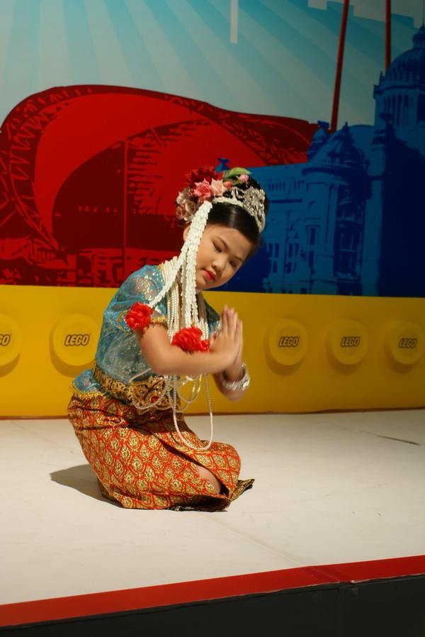 โรงเรียนสอนนางงาม By สถาบันฯ Center Stage.