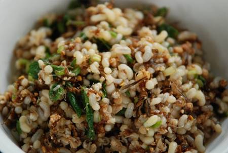 ทานส้มตำและอาหารอีสานกันค่ะ