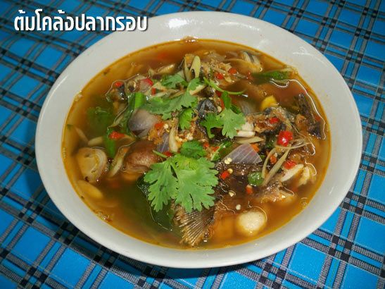 ทานส้มตำและอาหารอีสานกันค่ะ