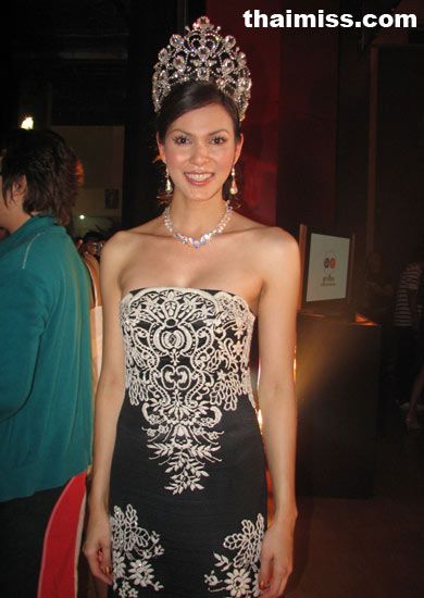 ปี2545 ธัญญาพร อัญญาศิริ (หลี)