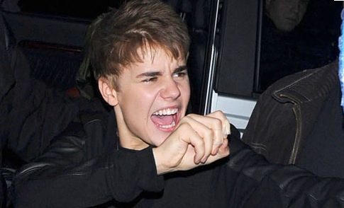 Justin Bieber – ผมไม่ได้ทำผู้หญิงคนนั้นท้องครับ!!!
