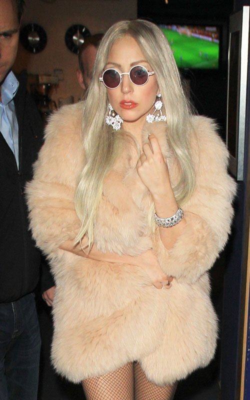 Lady Gaga ดูหรู๋ค๊าาาา!