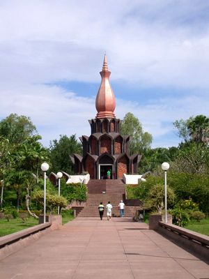 เที่ยวเมืองโบราณ สกลนคร