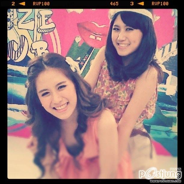 พี่ฟาง พี่เฟย์ ค่ะ