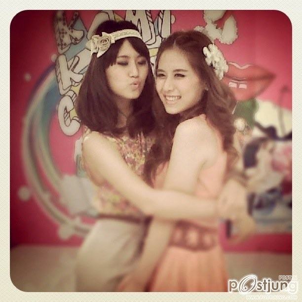 พี่ฟาง พี่เฟย์ ค่ะ