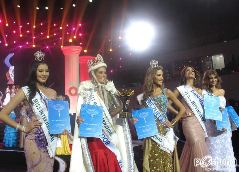 Miss International 2011 สาวไทยเข้ารอบ Top 15 พร้อมรางวัลชุดประจำชาติยอดเยี่ยม !!!