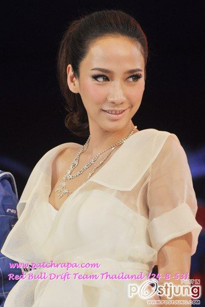 ทรงผมรวบตึงสุดเริ่ดของ"อั้ม พัชราภา"!!!!