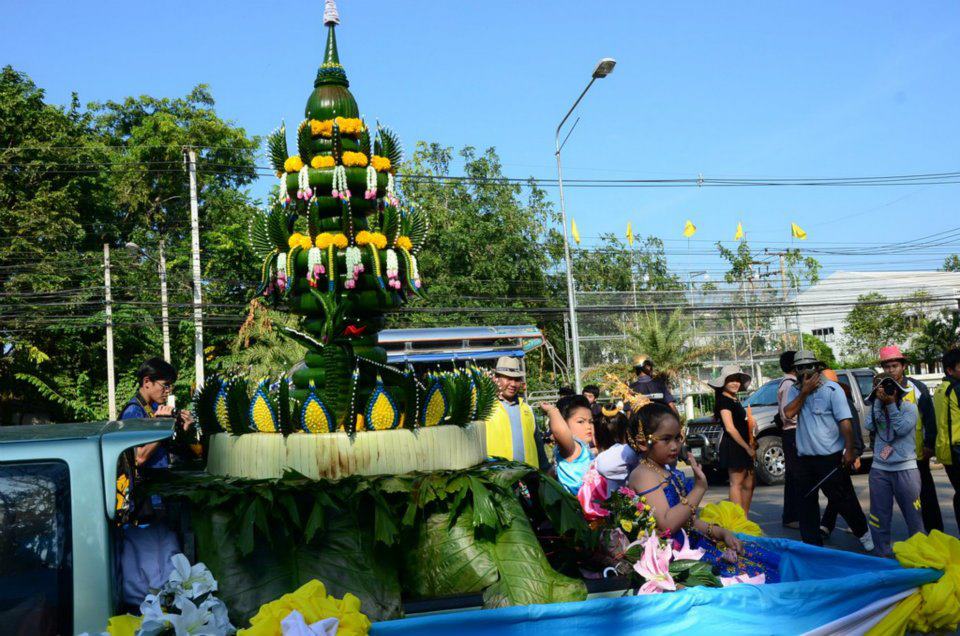 ขบวนแห่งานลอยกระทง มมส จัดยิ่งใหญ่