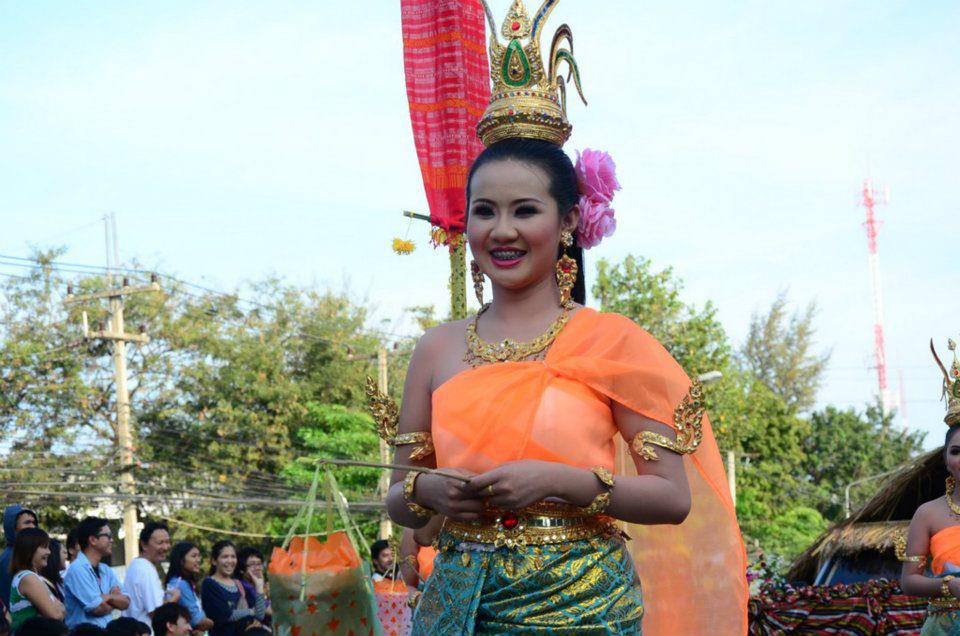ขบวนแห่งานลอยกระทง มมส จัดยิ่งใหญ่