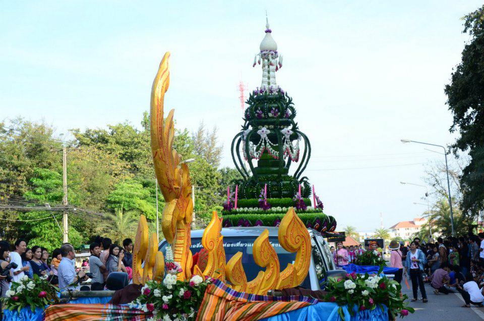 ขบวนแห่งานลอยกระทง มมส จัดยิ่งใหญ่