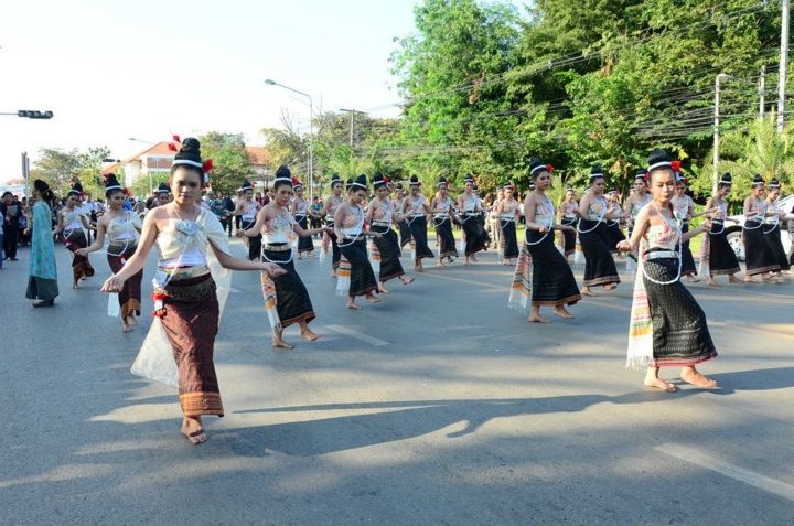 ขบวนแห่งานลอยกระทง มมส จัดยิ่งใหญ่