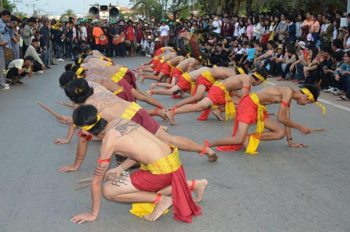 ขบวนแห่งานลอยกระทง มมส จัดยิ่งใหญ่