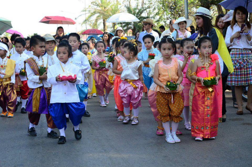 ขบวนแห่งานลอยกระทง มมส จัดยิ่งใหญ่