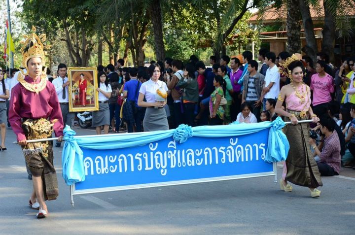 ขบวนแห่งานลอยกระทง มมส จัดยิ่งใหญ่