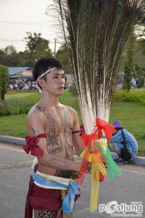 ขบวนแห่งานลอยกระทง มมส จัดยิ่งใหญ่