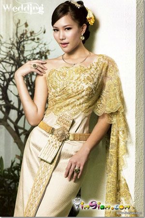 เมื่อนางเอก สวมใส่ชุดไทย ก็สวยวิจิตรงดงามไปอีกแบบ
