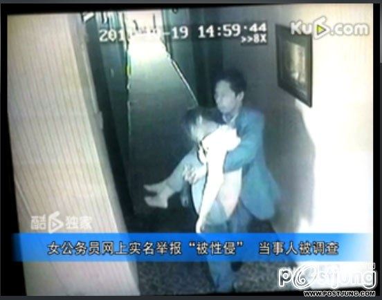 สลด!!...หนุ่มจีนปล่อยโจรข่มขืนภรรยา ไม่กล้าเข้าช่วย!