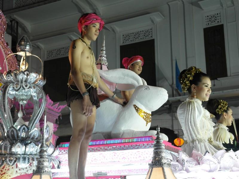 หนุ่มๆเชียงใหม่ จากงานลอยกระทง คร๊า