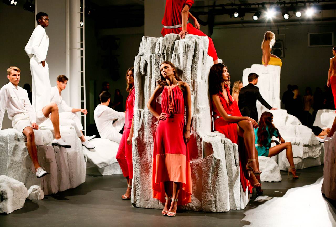 CALVIN KLEIN SPRING 2012 PRESENTATION