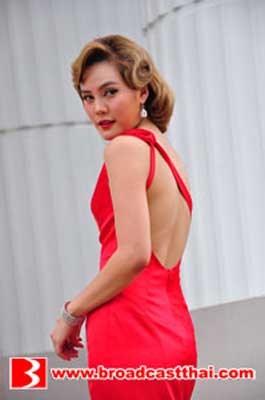 ดาราสาวคนไหน ใส่ชุดแดงได้เจิดสุดๆๆ