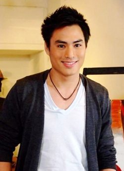 เอ็กแซ๊กท์วางตัว "ป้อง ณวัฒน์ - วิว วรรณรท" ประกบคู่กันในละครคอมเมดี้"น้ำขึ้นให้รีบรัก"