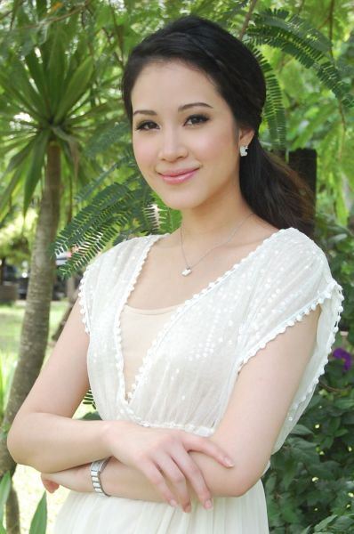 เอ็กแซ๊กท์วางตัว "ป้อง ณวัฒน์ - วิว วรรณรท" ประกบคู่กันในละครคอมเมดี้"น้ำขึ้นให้รีบรัก"