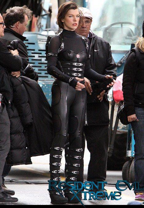 Resident Evil5 ; Retribution ชุดของ Alice ได้แรงบันดาลใจมาจากไหน?