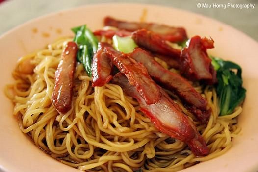 กินก๋วยเตี๋ยวกันค่ะ