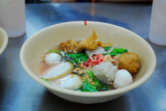 กินก๋วยเตี๋ยวกันค่ะ