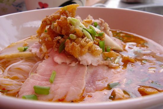 กินก๋วยเตี๋ยวกันค่ะ