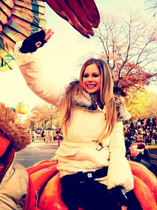 Avril Lavigne See Translation