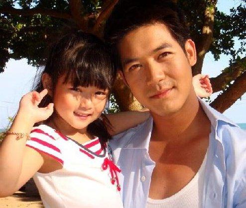 ดารากับเด็ก...น่าเอนดู๊ น่าเอ็นดูค่ะ