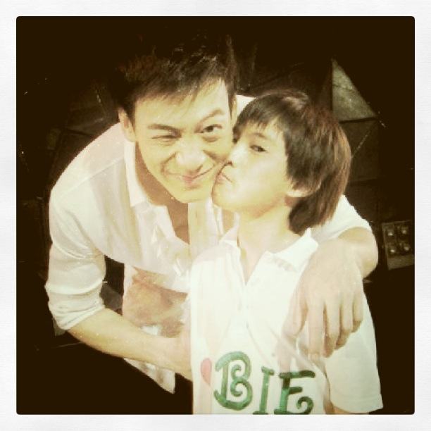 ดารากับเด็ก...น่าเอนดู๊ น่าเอ็นดูค่ะ