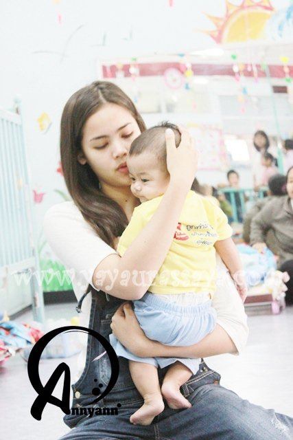 ดารากับเด็ก...น่าเอนดู๊ น่าเอ็นดูค่ะ