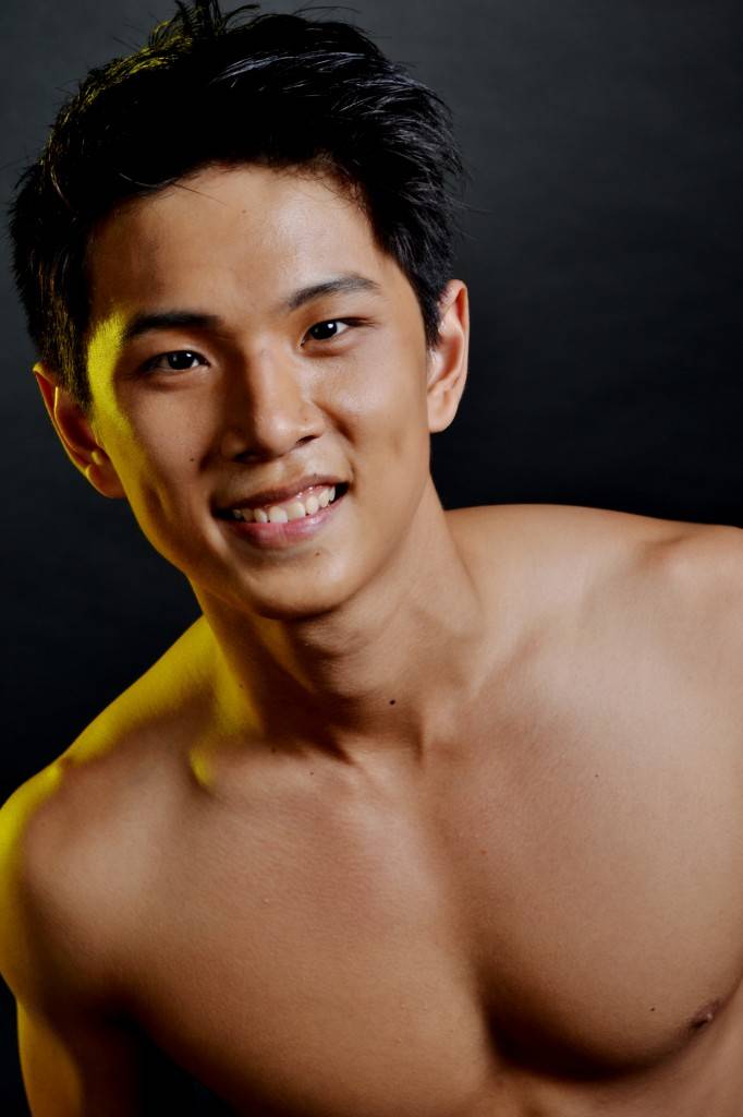 ตี๋หล่อตุงๆ จากเวทีประกวดหนุ่มสิงค์โปร์