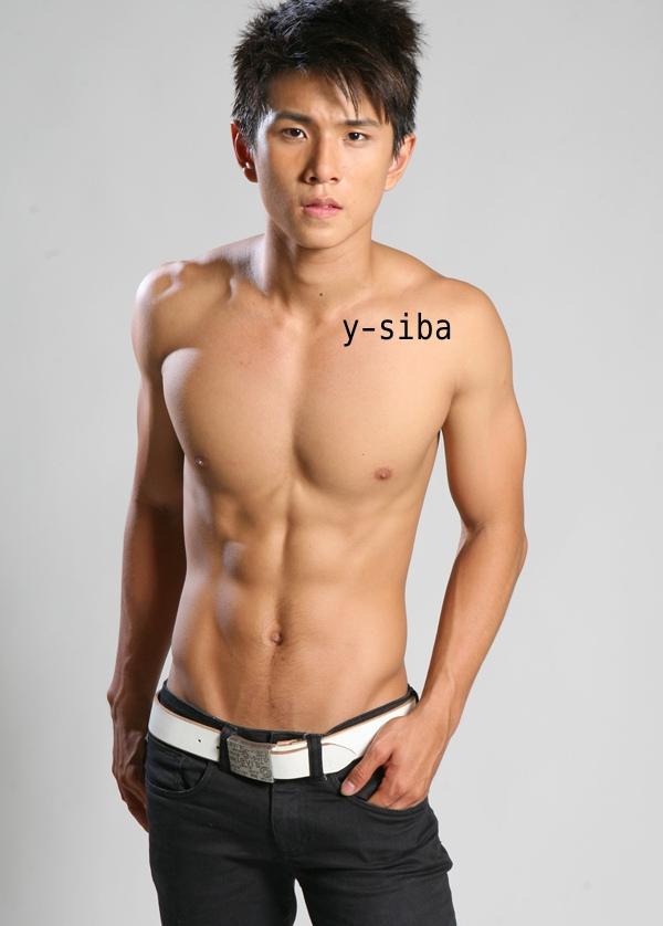ตี๋หล่อตุงๆ จากเวทีประกวดหนุ่มสิงค์โปร์