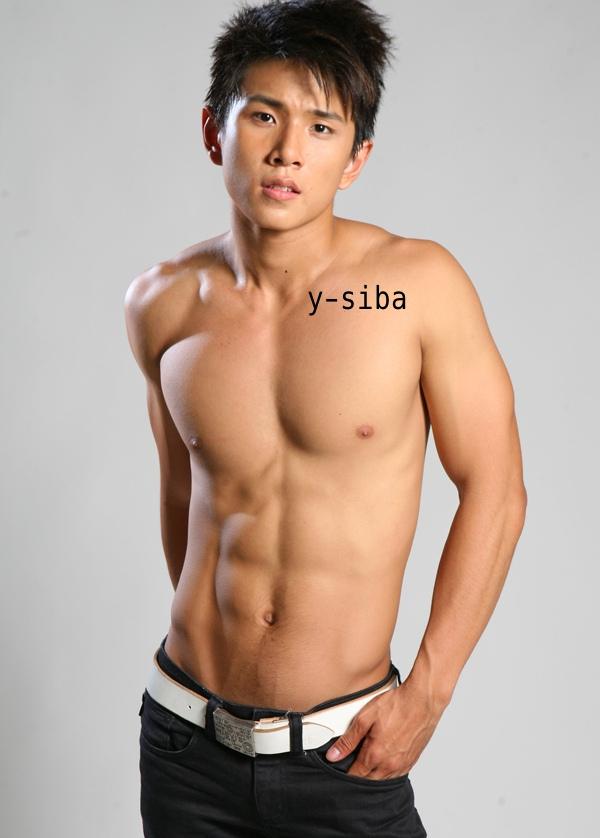 ตี๋หล่อตุงๆ จากเวทีประกวดหนุ่มสิงค์โปร์