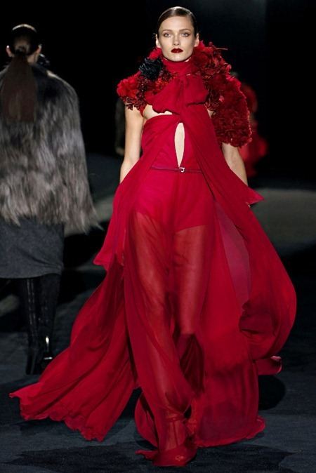 MILAN FASHION WEEK: GUCCI FALL 2011