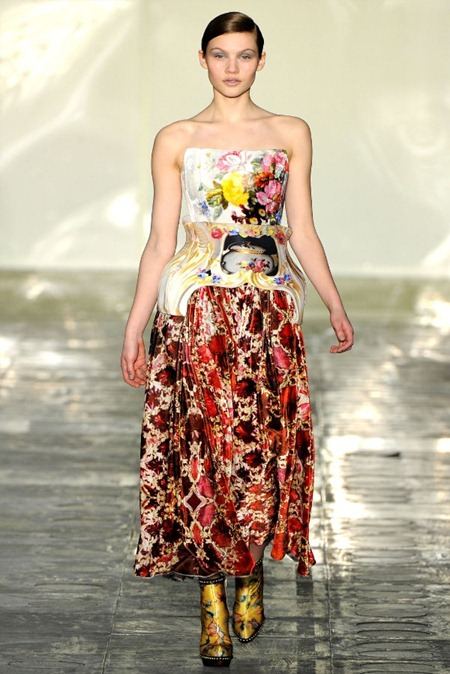 LONDON FASHION WEEK: MARY KATRANTZOU FALL 2011