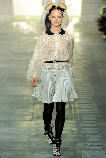 LONDON FASHION WEEK: TOPSHOP UNIQUE FALL 2011
