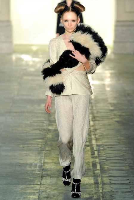 LONDON FASHION WEEK: TOPSHOP UNIQUE FALL 2011