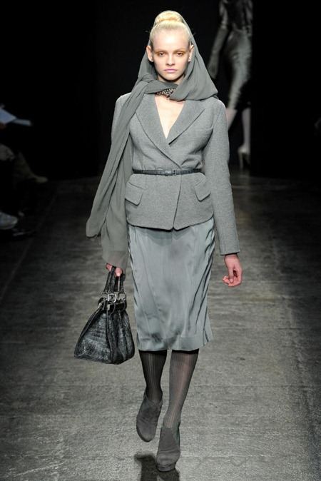 NEW YORK FASHION WEEK: DONNA KARAN FALL 2011