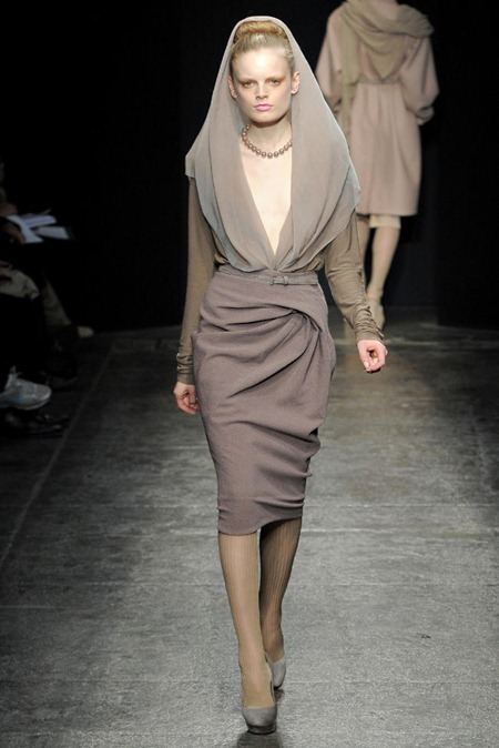NEW YORK FASHION WEEK: DONNA KARAN FALL 2011
