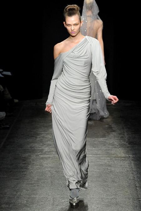 NEW YORK FASHION WEEK: DONNA KARAN FALL 2011